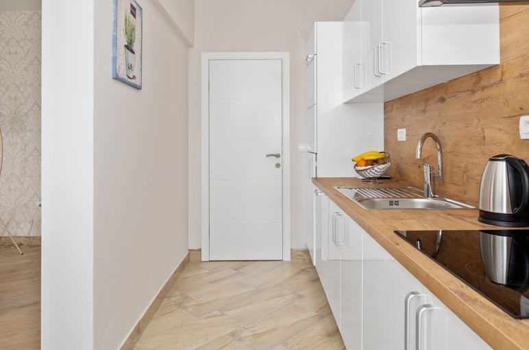 Others 5, AAA Anic Amazing Apartments DELUXE, Split