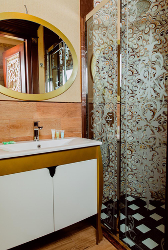 Bathroom 5, Royal Historical Boutique Hotel, Baku