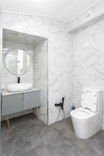 Bathroom 3, Gold Perla De Mar Hotel, Baku
