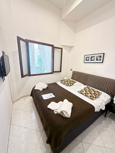 Bedroom 4, B&B Plebiscito Home, Napoli