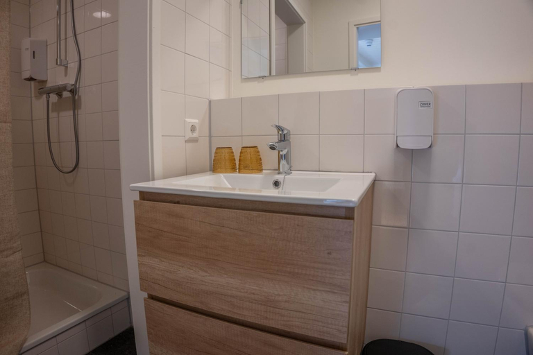 Others 4, The Guesthouse, Gouda