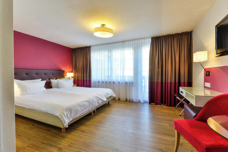 Bedroom 4, Flair Hotel Vier Jahreszeiten, Reutlingen