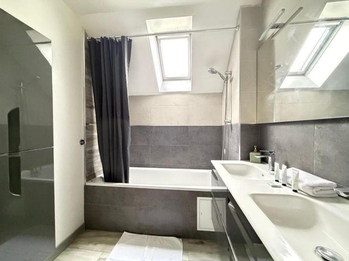 Bathroom, Disney Avengers House, Seine-et-Marne