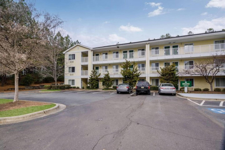 Others 5, Suburban Studios Winston Salem-University Parkway, Forsyth