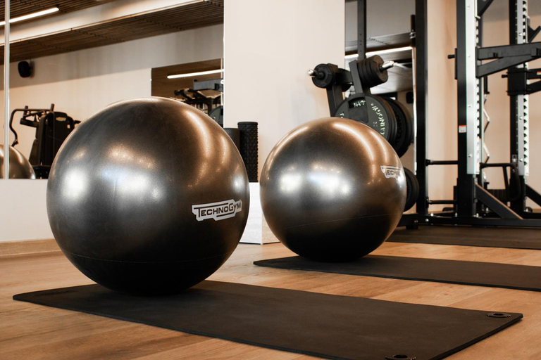 Fitness center 2, Hayashi Residence, Stolichna