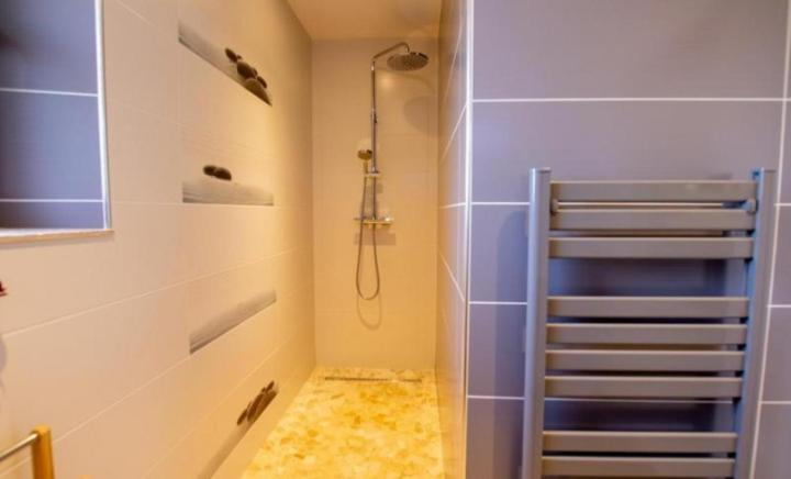 Bathroom 2, Bien etre simple, Dordogne