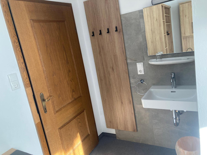 Bathroom 5, Pension Haus Georg, Kitzbühel