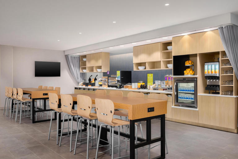 Food & Drinks 5, Home2 Suites By Hilton Virginia Beach Princess Anne, Virginia Beach