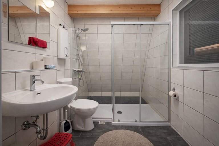 Bathroom, Cosy Retreat in Friolzheim, Enzkreis
