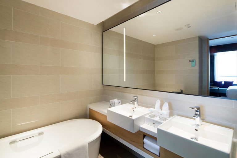 Bathroom 5, Hilton Garden Inn Zhuhai Hengqin, Zhuhai