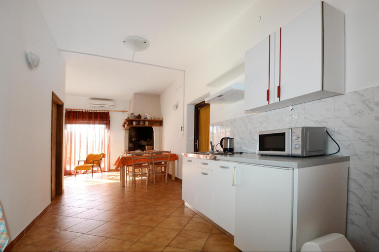 Others 5, Apartment with pool near Kanegra Beach, Umag