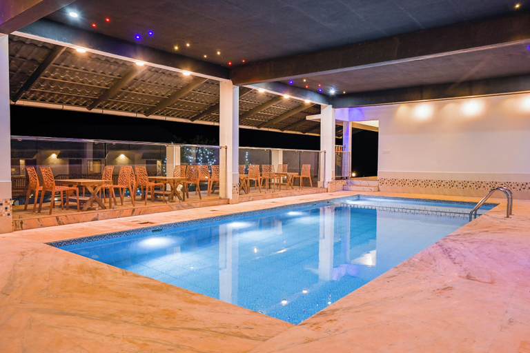 Pool, Abad Silver Mist, Idukki