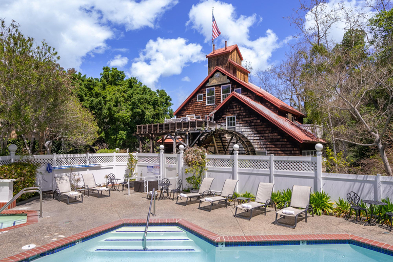 Sport & Beauty 2, Apple Farm Inn, San Luis Obispo