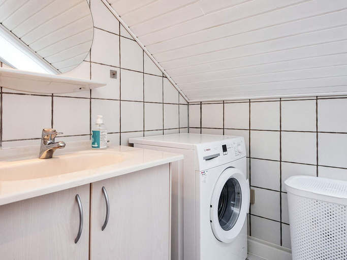 Bathroom 4, 6 Person Holiday Home in Romo, Tønder