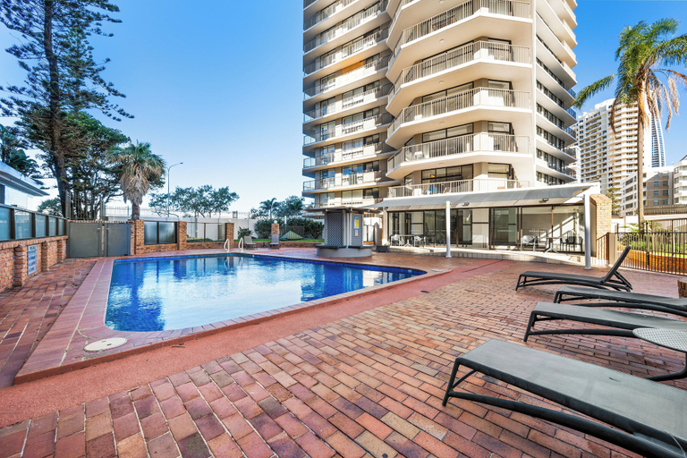 Outdoor pool, Lvl 30 - 2BRM Ocean Outlook Retreat, Gold Coast