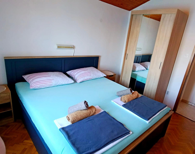 Bedroom 3, Pleasant apartment with Seaview, Mali Lošinj