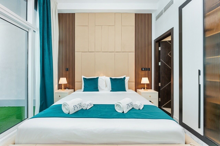 Room 2, PVH - Opalz by Danube 1BR with Jacuzzi, Dubai