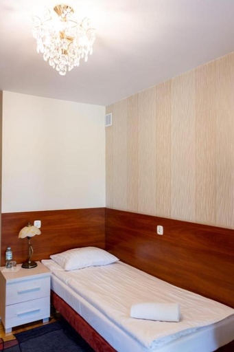 Bedroom 2, Hotel Galicja, Nisko