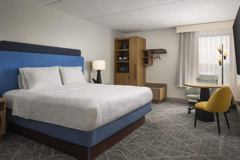 Bedroom 3, Hampton Inn by Hilton York, York