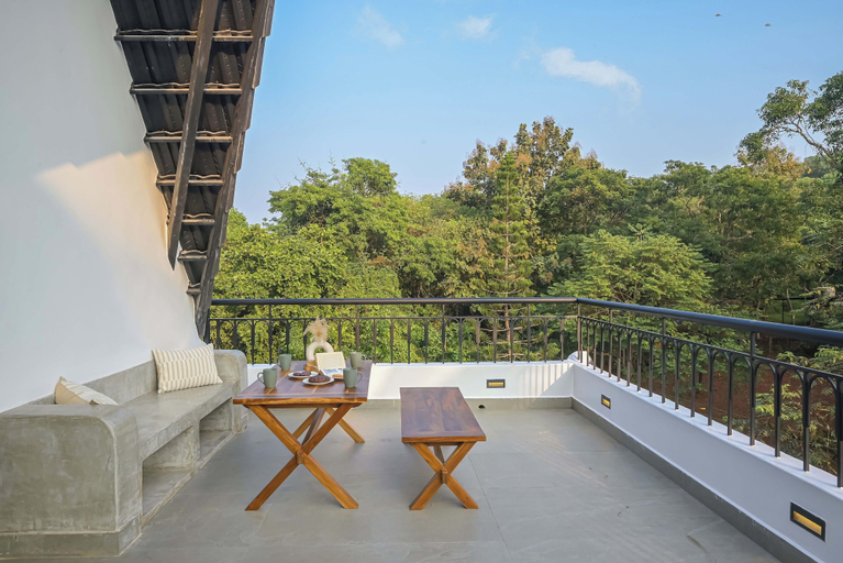 Outdoor dining 5, Anjuna Casa Nova, North Goa