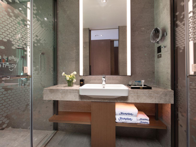 Bathroom 4, Hampton by Hilton Sanya Weiming Lake Park, Sanya