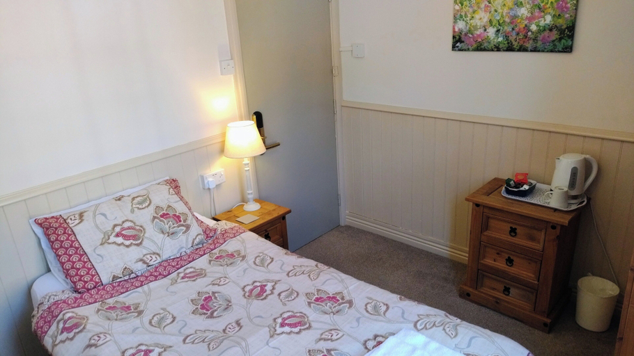 Bedroom 2, The Bull, Birmingham