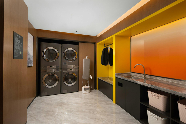 Bathroom, Hampton by Hilton Shantou Chaoyang, Shantou