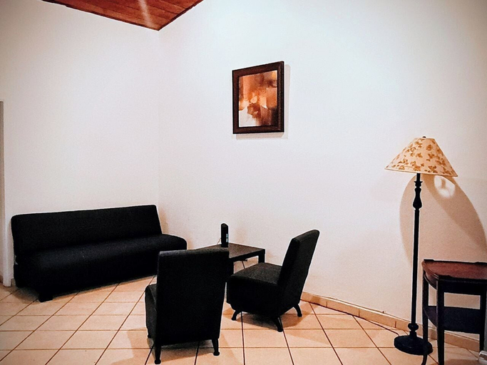Reception 5, Casa a una cuadra de la playa, Ensenada