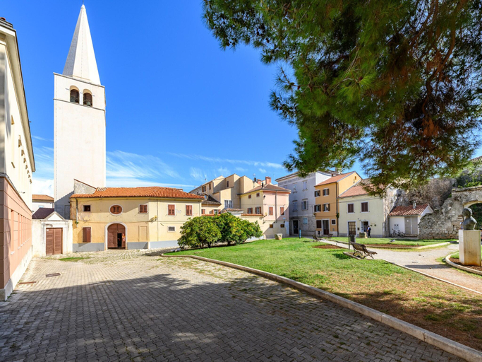 Exterior & Views 1, Apartment in Porec near Old Town Beach, Poreč