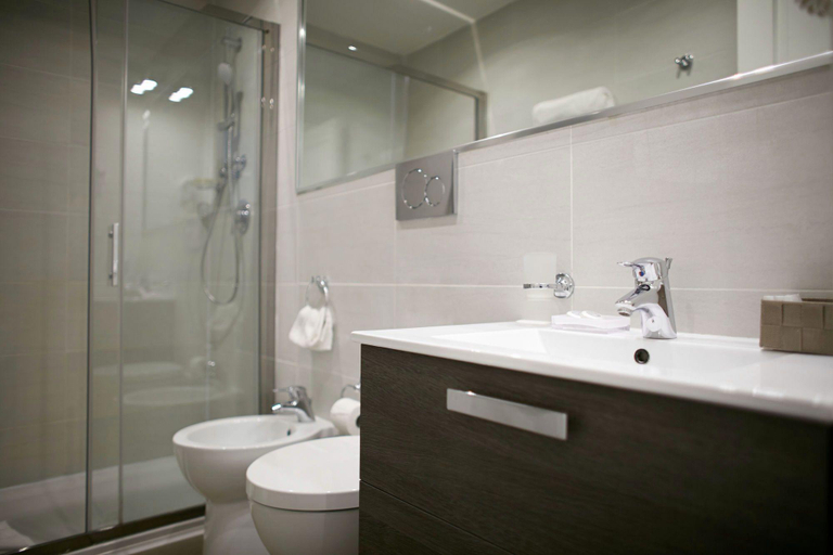 Bathroom 5, Charme & Chic Prestige, Rome