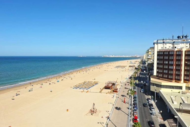 Room 4, Loft Victoria Beach Free Parking by C diz Time, Cádiz