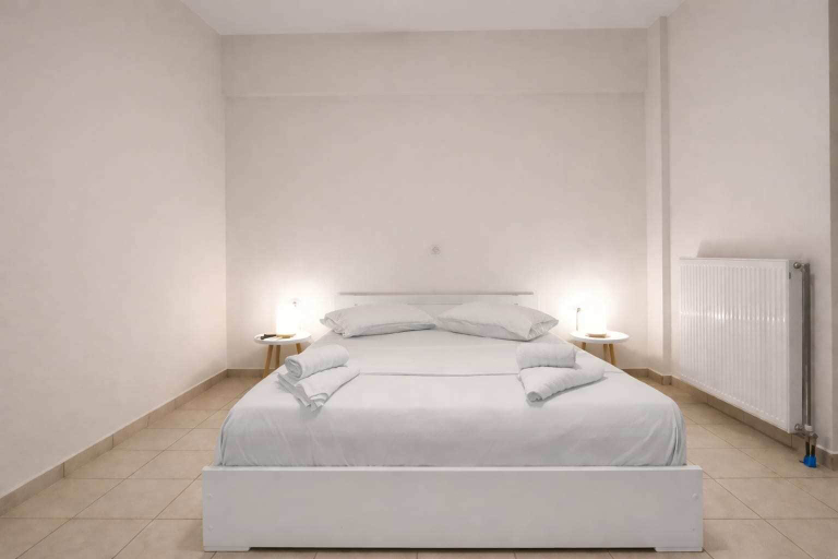 Room 5, Messinian Aura-beachfront Escape in Mikra Mantinia, Peloponnese