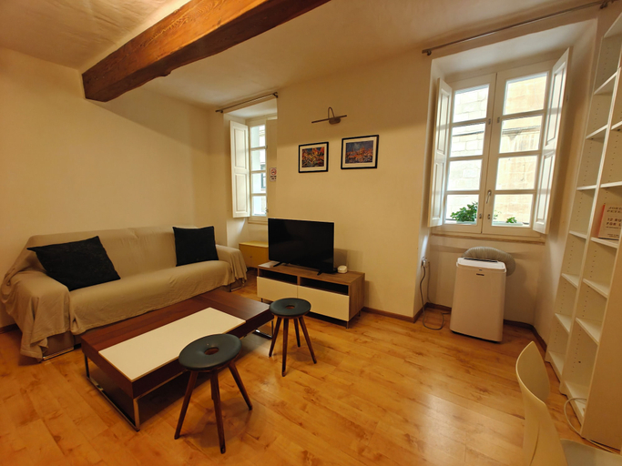 Living area 2, Traditional Maltese 1BR Home - Valletta