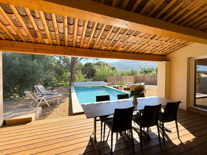 Others 5, Villa 6p SUD - pool privee chauffee, climatisee, Golfe St-Tropez, Var