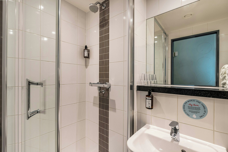 Bathroom 5, Point A London Shoreditch, London