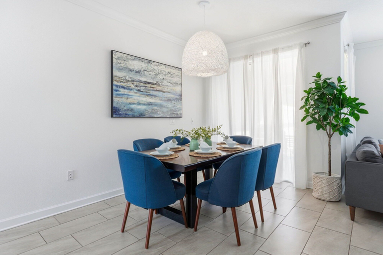 Dining, 4BR Townhome w/ Private Pool at Storey Lake, Osceola
