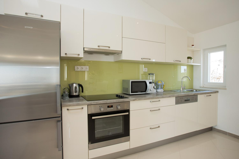 Others 4, Mountain House Kajko with pool & free parking on site, Split