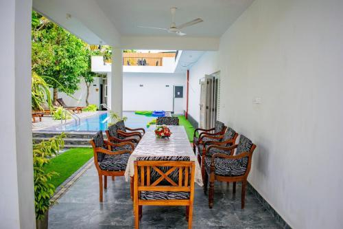 Others 1, Loony Villa, Negombo