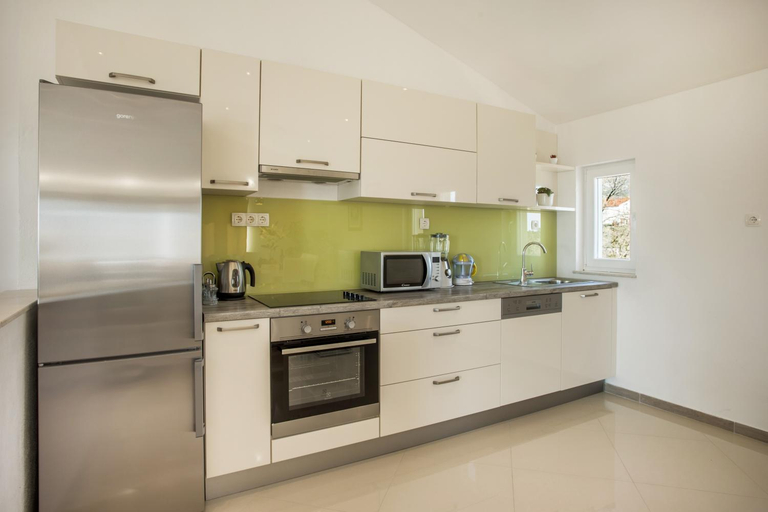 Others 5, Mountain House Kajko with pool & free parking on site, Split
