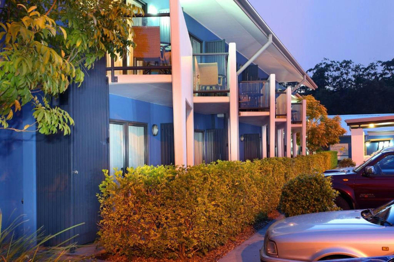 Exterior & Views