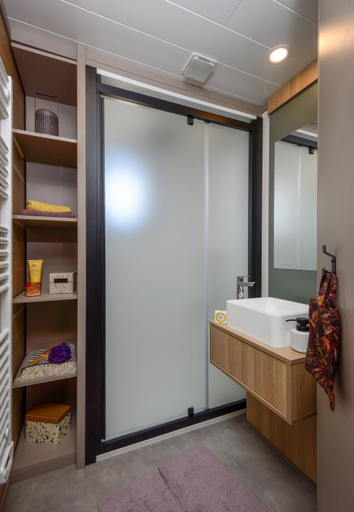 Bathroom 2, VVF Aubrac, Cantal