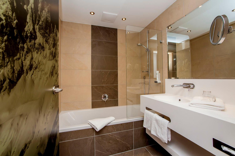 Bathroom 3, Hotel Kitzbuhler Alpen, Kitzbühel