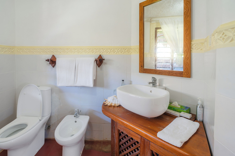 Bathroom 4, Exploreans Beach Club & Villas Watamu, Kilifi North