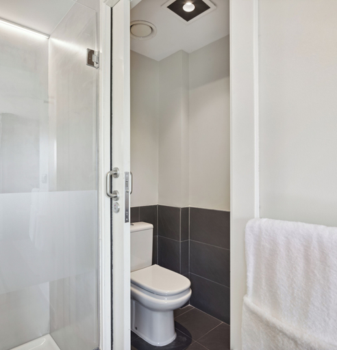 Bathroom 3, Hotel Ureder, Navarra
