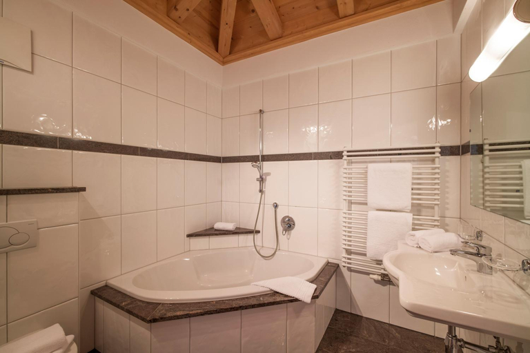 Bathroom 2, Villa Amsel, Schwaz