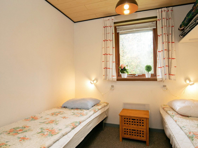 Bedroom 2, 4 Person Holiday Home in Laeso, Læsø