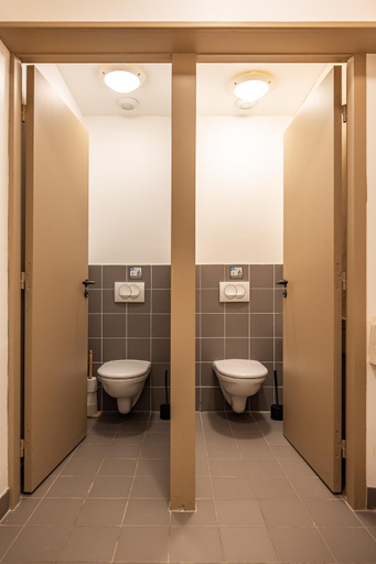Bathroom 5, Auberge de Jeunesse HI Cadouin, Dordogne