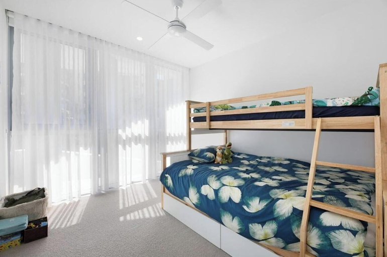 Room 3, Luxury 2BR Palm Beach Apartment, Gold Coast