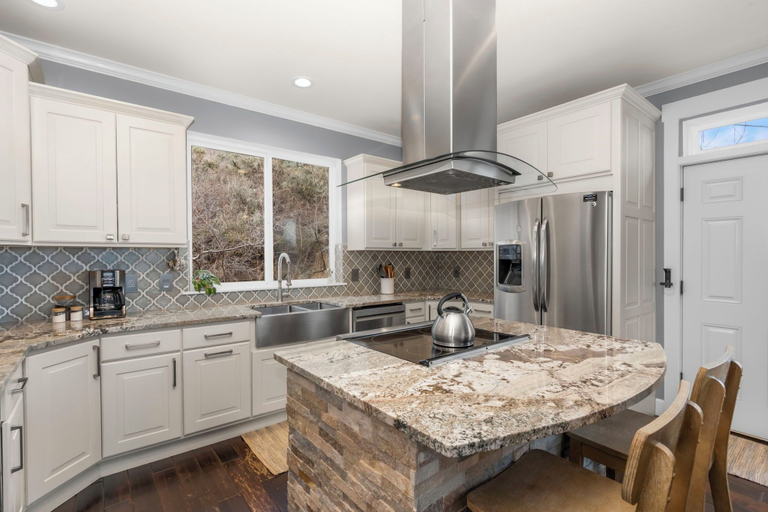 Private kitchen 2, Hillside at Horsetooth Lake & Mtn Views, Trails, Larimer