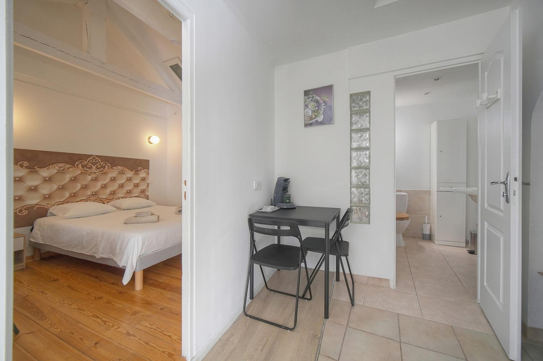 Bedroom 2, FRGK "4 Suites Privees Exclusives", Alpes-Maritimes